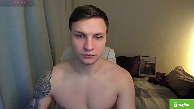 handsome guy01 online show from April 7, 2026, 10:33 pm