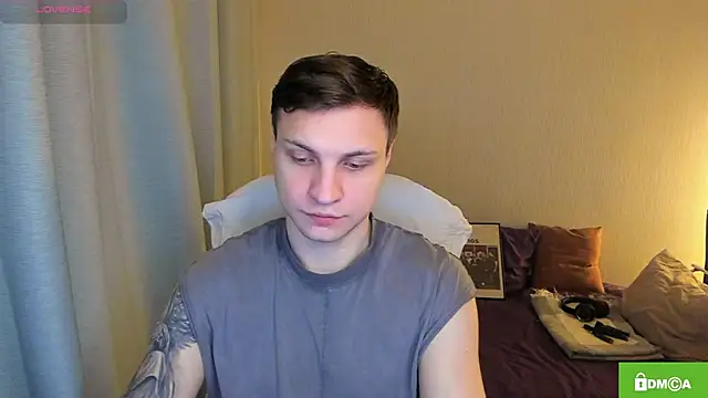 handsome guy01 online show from March 4, 2026, 12:40 am