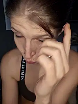 Lenchen  online show from February 20, 2025, 7:30 pm