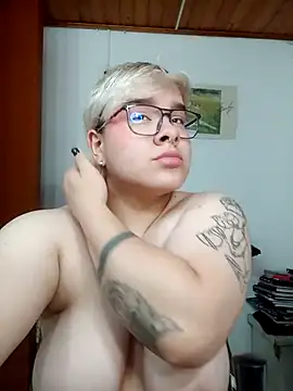 amalia love online show from November 7, 2025, 4:06 am