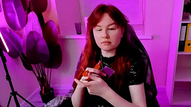 CarolGiggly online show from December 1, 2025, 2:01 am