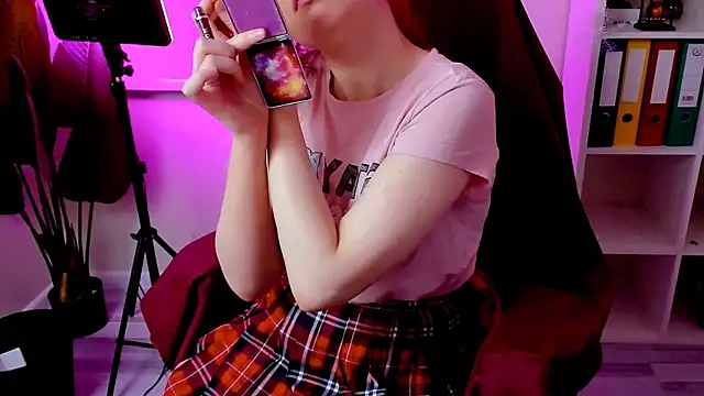 CarolGiggly online show from January 7, 2026, 9:36 am