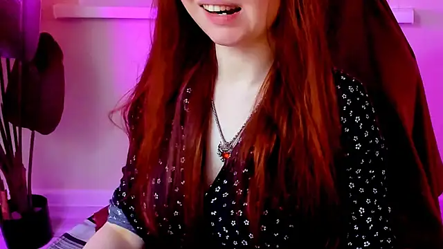 CarolGiggly online show from December 18, 2025, 12:05 am