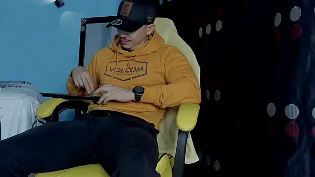 Alex motta online show from October 9, 2025, 4:13 am