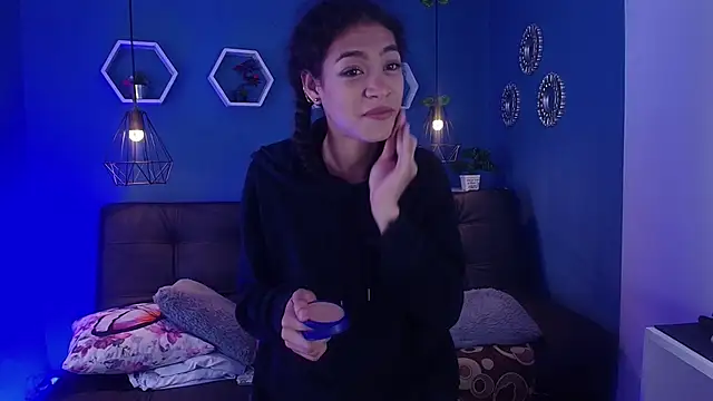 Snapshot of Aurora_ath chatting on February 13, 2026, 6:24 am Aurora ath online show from February 13, 2026, 6:24 am