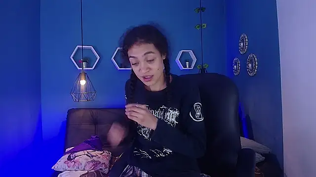 Snapshot of Aurora_ath chatting on February 10, 2026, 2:21 am Aurora ath online show from February 10, 2026, 2:21 am