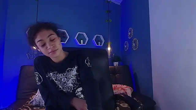 Snapshot of Aurora_ath chatting on February 2, 2026, 2:32 am Aurora ath online show from February 2, 2026, 2:32 am