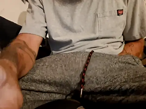 Cantufamily1979 online show from November 23, 2025, 12:15 pm