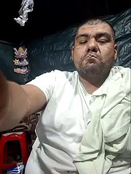 Snapshot of sweetdickmagic chatting on January 15, 2026, 3:43 am sweetdickmagic online show from January 15, 2026, 3:43 am