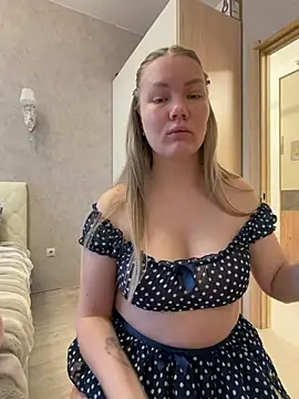 Snapshot of LianaCruz__ chatting on February 5, 2026, 4:52 am LianaCruz online show from February 5, 2026, 4:52 am