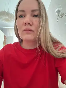 Snapshot of LianaCruz__ chatting on April 1, 2026, 11:33 am LianaCruz online show from April 1, 2026, 11:33 am