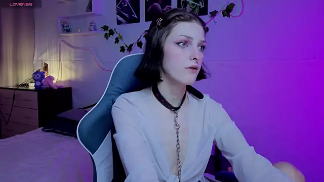 Sweet Paradox online show from September 15, 2025, 11:05 pm