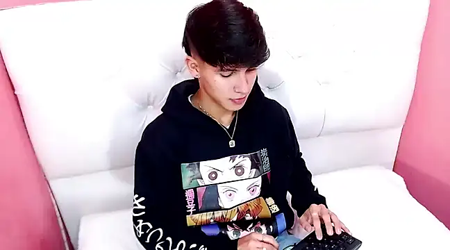 Snapshot of will_star_x chatting on January 21, 2025, 9:04 pm will star x online show from January 21, 2025, 9:04 pm