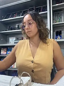 Kay LustyWife online show from October 5, 2025, 4:09 pm