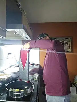 xxJANI2xx online show from December 10, 2024, 2:39 pm