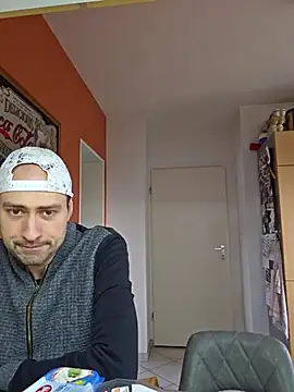 xxJANI2xx online show from March 8, 2026, 7:11 am