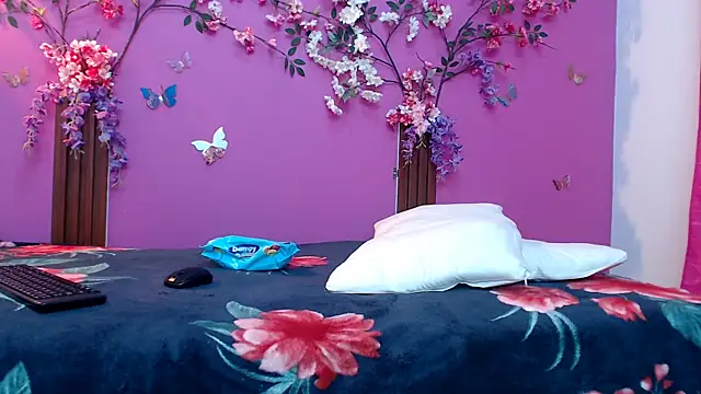 analdeepalejandra18 online show from March 12, 2025, 7:14 pm