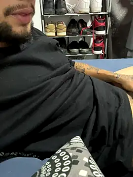 Snapshot of MrSoulMommy chatting on November 7, 2025, 8:24 pm MrSoulMommy online show from November 7, 2025, 8:24 pm