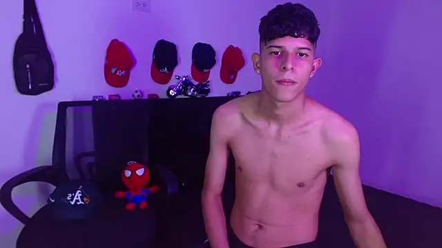 LiamGadiell online show from February 25, 2025, 6:03 am