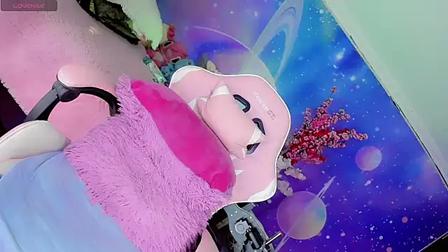 Thalia girl21 online show from April 18, 2026, 2:25 am