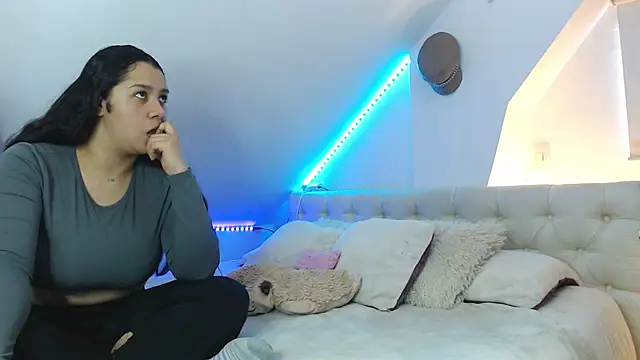 Scarlett Jazmin online show from October 18, 2025, 11:01 am