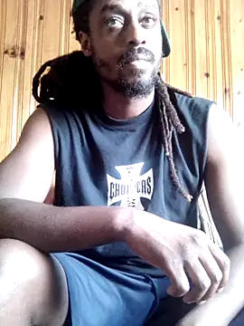 Snapshot of Zaddywood60 chatting on August 6, 2026, 9:32 pm Zaddywood60 online show from August 6, 2026, 9:32 pm