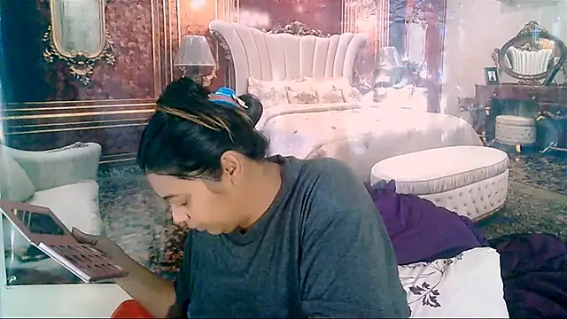 Snapshot of IndianYummy chatting on October 11, 2025, 5:19 am IndianYummy online show from October 11, 2025, 5:19 am