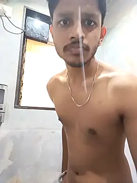 skinnyyyyyyyyy online show from December 22, 2025, 4:45 am