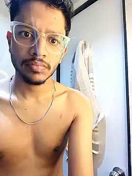 skinnyyyyyyyyy online show from October 2, 2025, 3:21 am