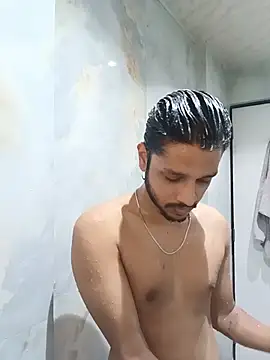skinnyyyyyyyyy online show from July 18, 2026, 3:37 am