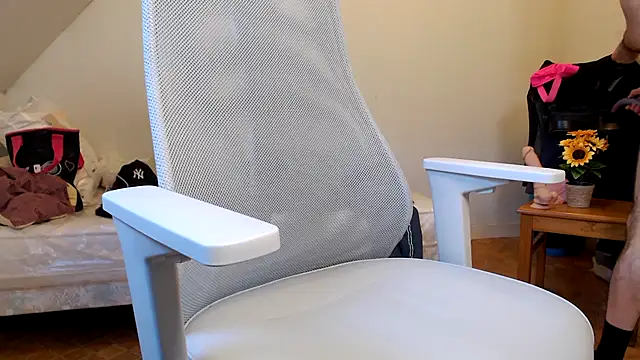 SteveStiffbone online show from October 11, 2025, 1:56 pm