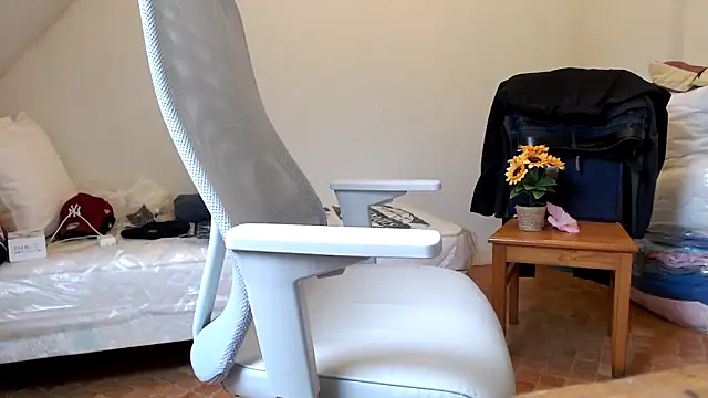 SteveStiffbone online show from October 18, 2025, 1:57 pm