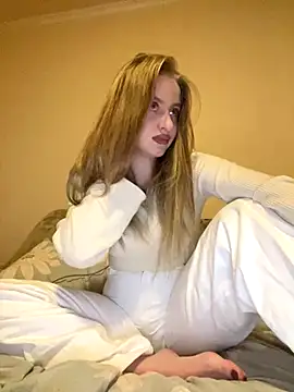 alexa glory online show from October 15, 2025, 8:50 pm