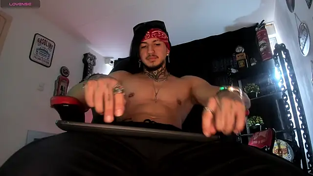 the beast master  online show from October 8, 2025, 8:42 pm