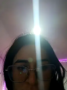 Snapshot of Hanna_Kinsley chatting on March 19, 2025, 2:16 am Hanna Kinsley online show from March 19, 2025, 2:16 am