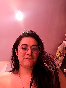 Snapshot of Hanna_Kinsley chatting on September 22, 2025, 5:08 pm Hanna Kinsley online show from September 22, 2025, 5:08 pm