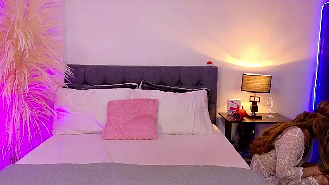 Rouse Hilton online show from November 16, 2025, 10:35 pm