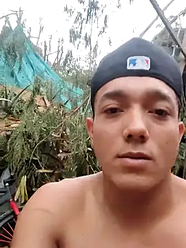 Snapshot of tayson_ chatting on February 6, 2026, 11:39 am tayson online show from February 6, 2026, 11:39 am