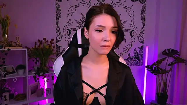Snapshot of EmmaKeam chatting on March 16, 2025, 5:36 am EmmaKeam online show from March 16, 2025, 5:36 am