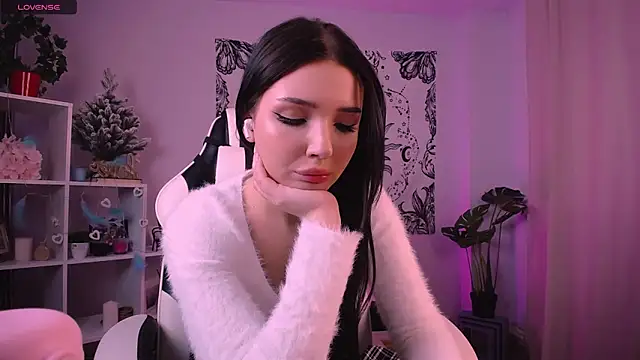 Snapshot of EmmaKeam chatting on January 9, 2025, 6:38 am EmmaKeam online show from January 9, 2025, 6:38 am
