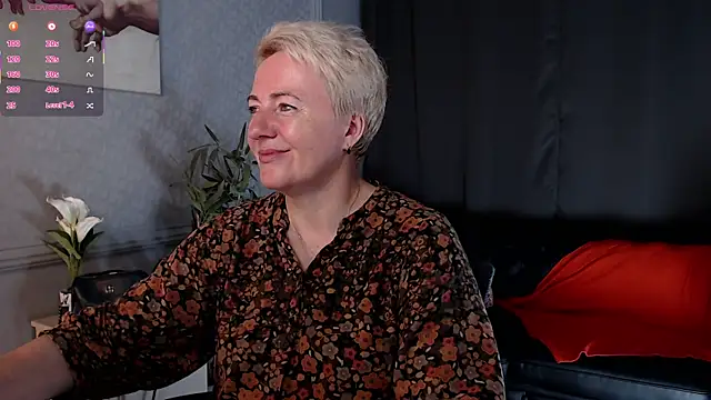 Nika Smit online show from August 1, 2026, 5:27 am