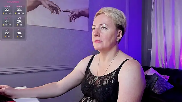 Nika Smit online show from October 12, 2025, 5:42 am