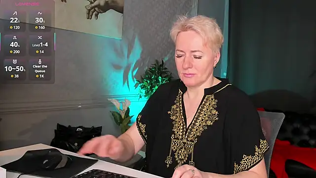 Nika Smit online show from February 8, 2026, 5:38 am