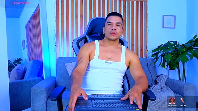 estebandelouis online show from May 26, 2026, 8:23 am