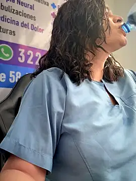 NATHALIA-28  online show from November 27, 2025, 11:54 am