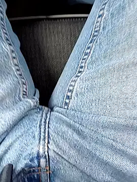 ManuRod1981 online show from November 19, 2025, 2:28 pm