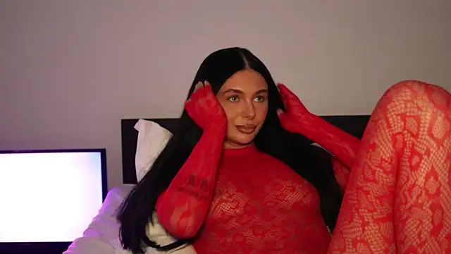 IvyKaelani online show from April 28, 2026, 11:25 am
