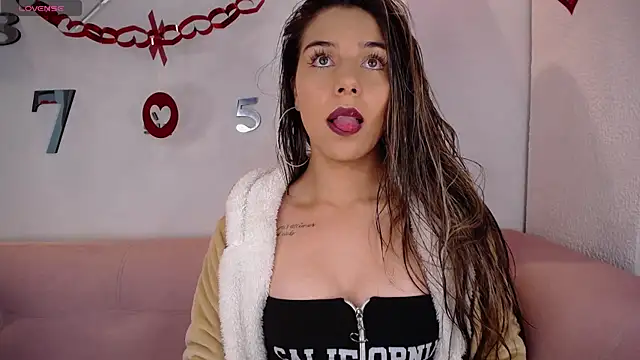 Snapshot of 1Sloppy_Fox4 chatting on February 24, 2025, 5:00 am 1Sloppy Fox4 online show from February 24, 2025, 5:00 am