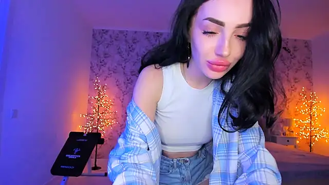 NancyLovee  online show from April 2, 2026, 10:38 pm