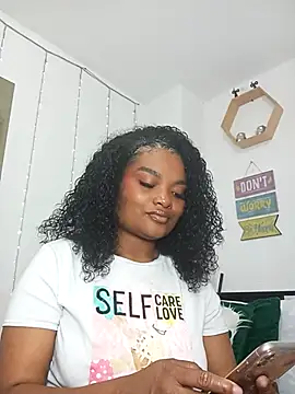 gianna smith online show from October 16, 2025, 7:44 pm